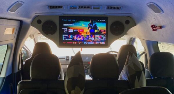 Hiace Commuter 15 Seats (2)