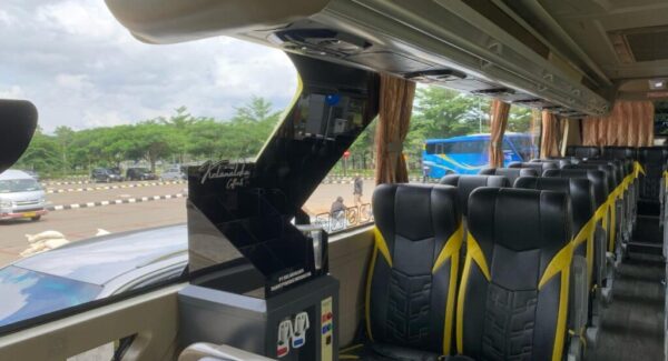 Medium Bus 31-33-35 Seats (5)